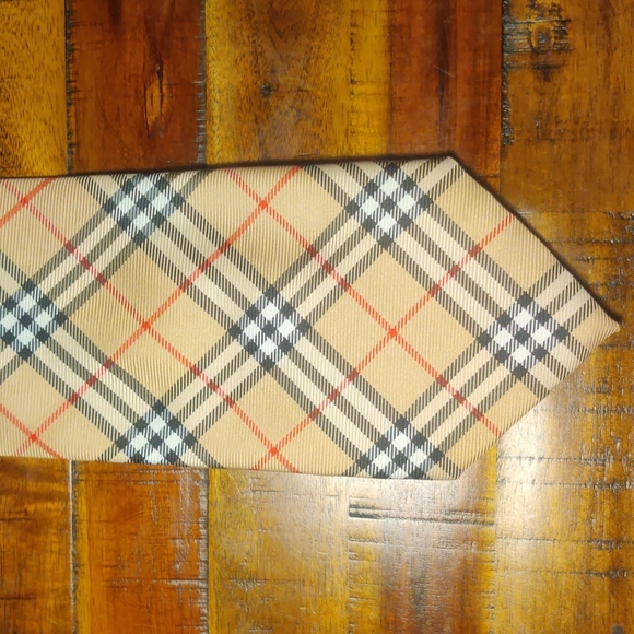 Burberry Tie - Picture 2 of 6